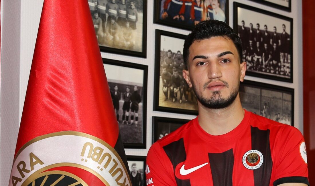 Gençlerbirliği, genç yetenek Adem Eren Kabak'ı kiralayarak kadrosunu güçlendirdi. Bu