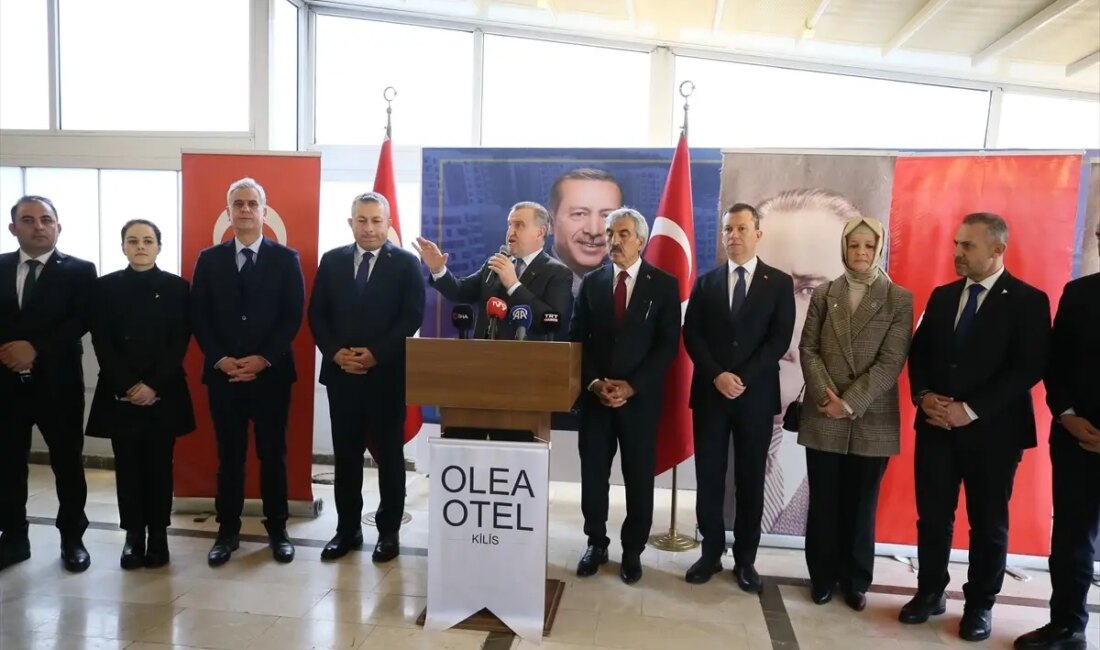 Gençlik ve Spor Bakanı Osman Aşkın Bak, deprem bölgesine yönelik