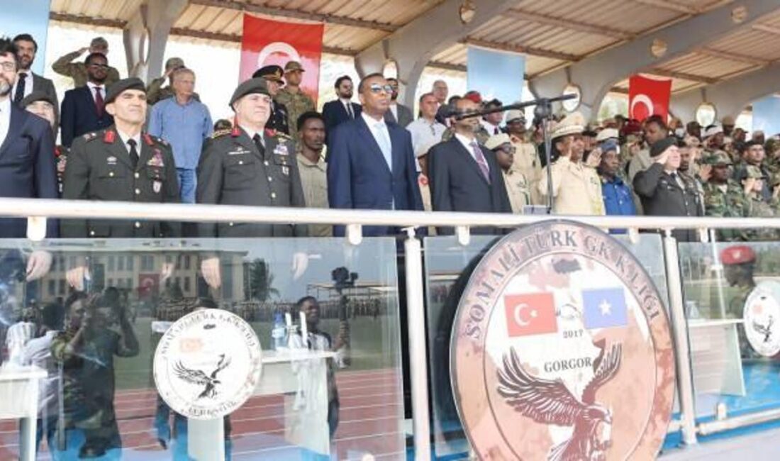 Genelkurmay Başkanı Orgeneral Metin Gürak, Somali'ye yaptığı ziyaretle bölgedeki güvenlik