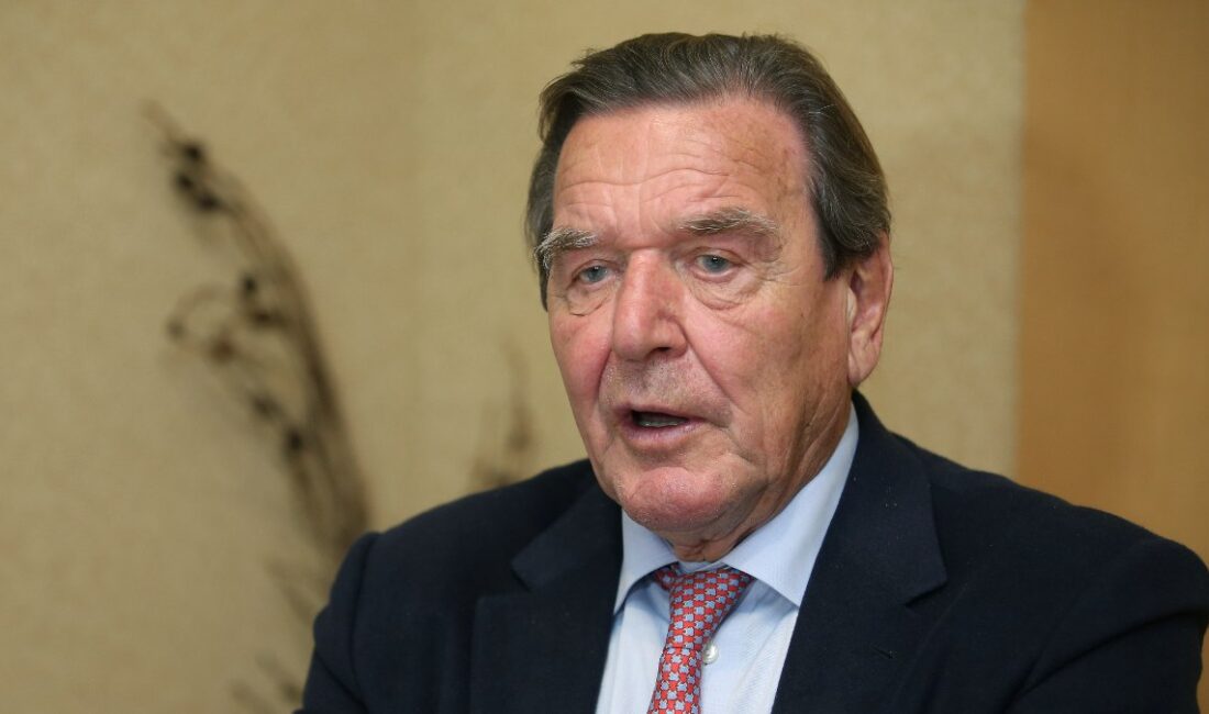 Gerhard Schröder'in sağlık durumu ve siyasi kariyeri hakkında detaylı bilgiler