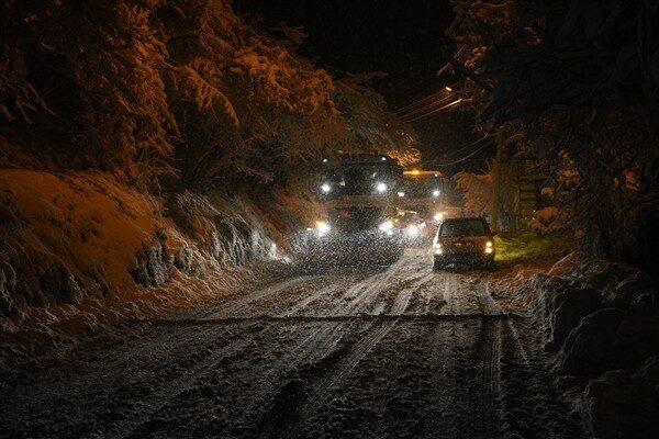 Giresun Belediye Başkanı Fuat Köse, gece boyunca çalışmaları yerinde inceledi.