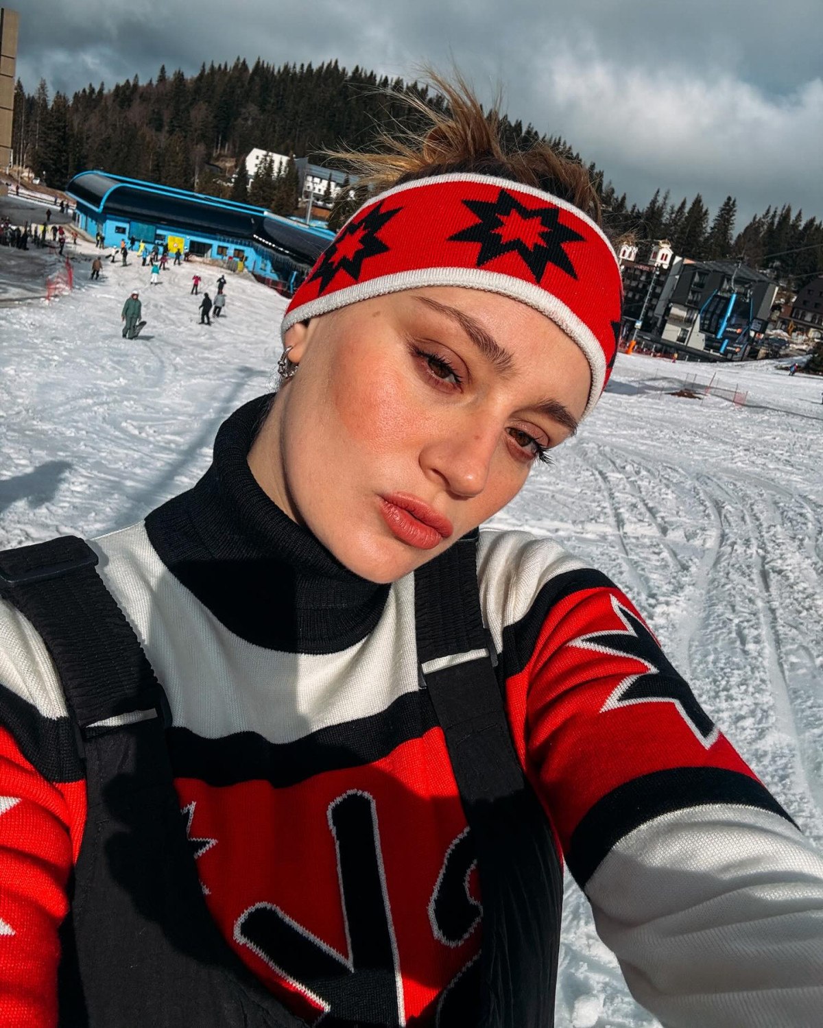 Gizem Karaca'nın Hamilelik Heyecanı ve Sosyal Medya Paylaşımları