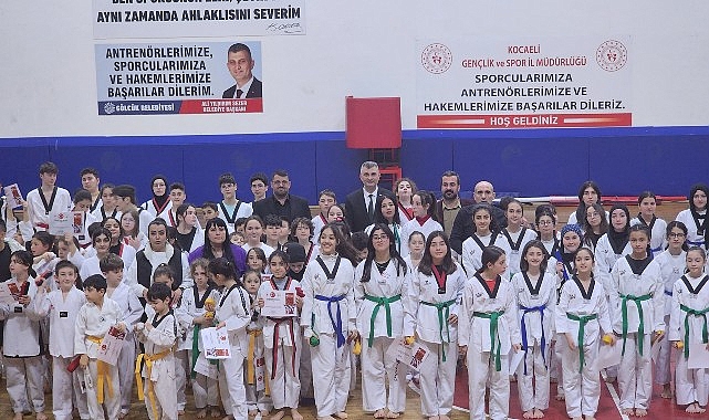 Gölcük Belediyespor'da 270 taekwondo sporcusu için düzenlenen kuşak atlama töreni,