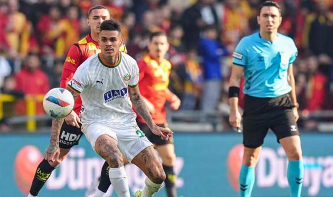 Göztepe ile Alanyaspor arasında oynanan heyecan dolu maçta Alanyaspor, Göztepe'yi
