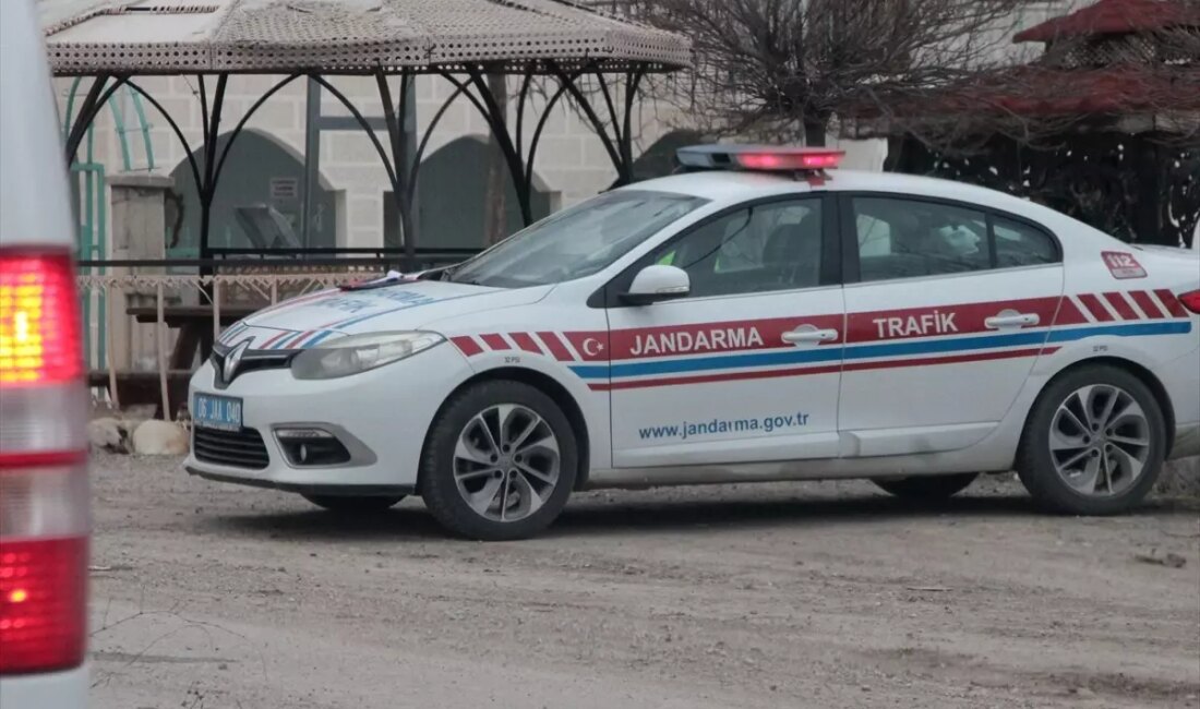 Güdül'de jandarma denetimleri, trafik güvenliği ve asayiş konularında önemli bir