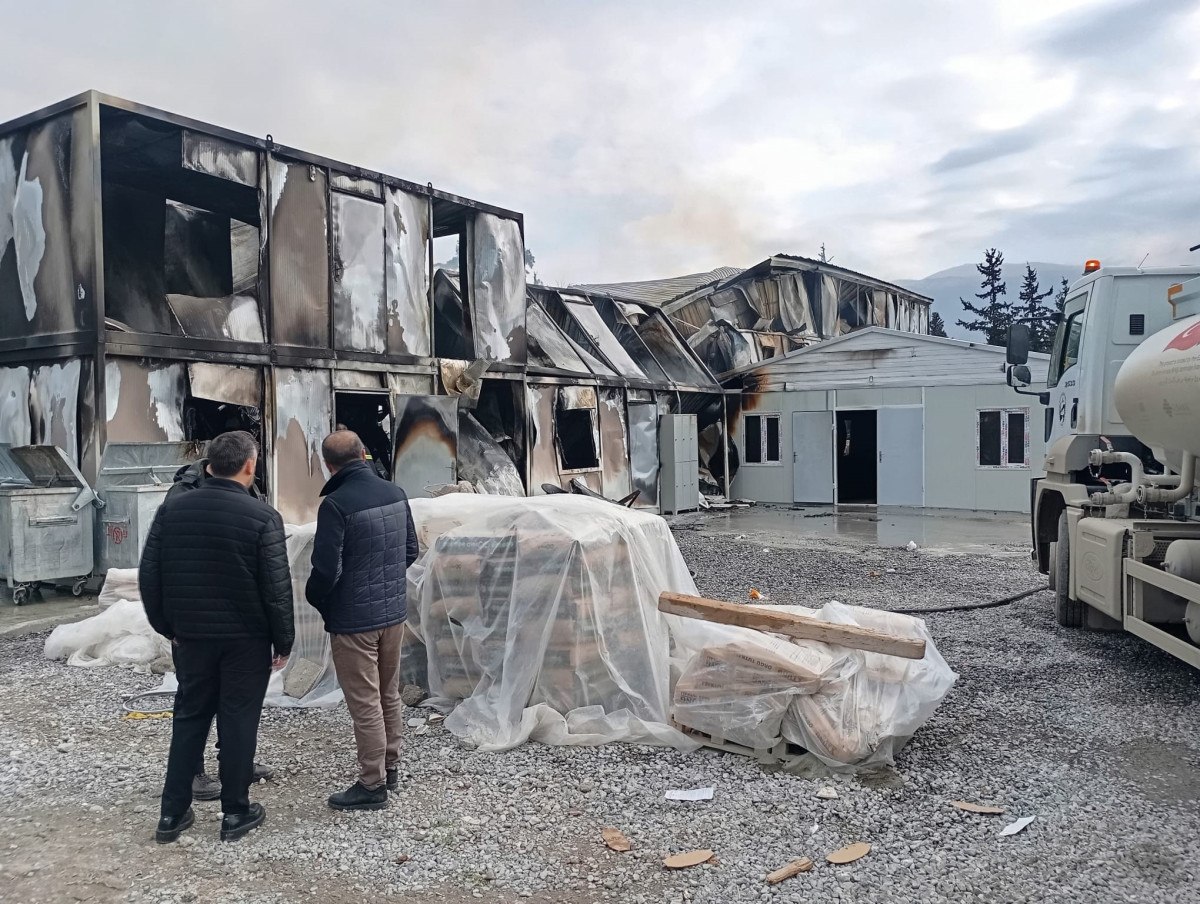 Hatay'da Şantiye Alanında Yangın Çıktı