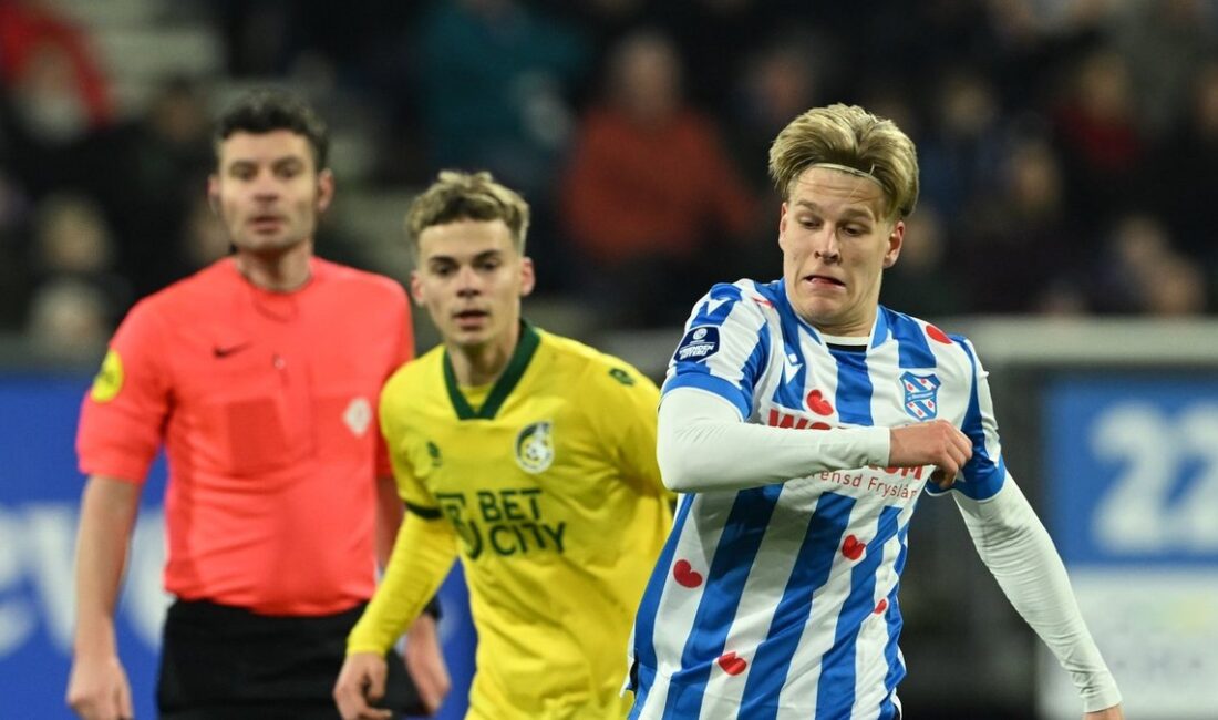 Hollanda Ligi'nde oynanan Heerenveen - Fortuna Sittard maçında konuk takım