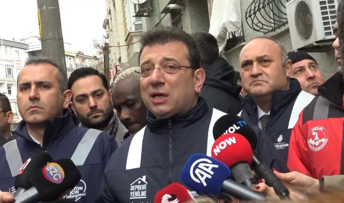 İBB Başkanı Ekrem İmamoğlu, Avcılar'da gerçekleştirilen kentsel dönüşüm çalışmalarını yerinde