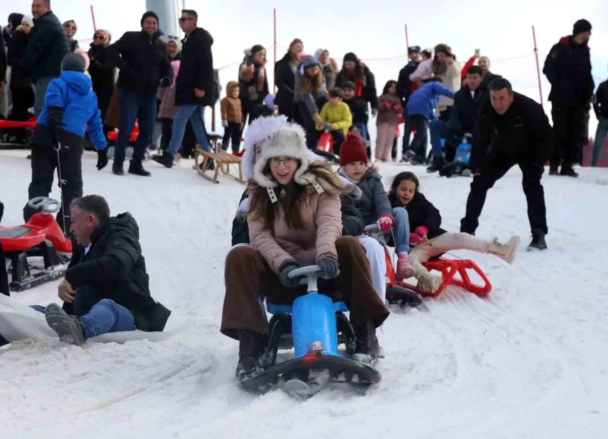 Ilgaz Dağı'nda yarıyıl tatili coşkusunu keşfedin! Kış sporları, kayak keyfi