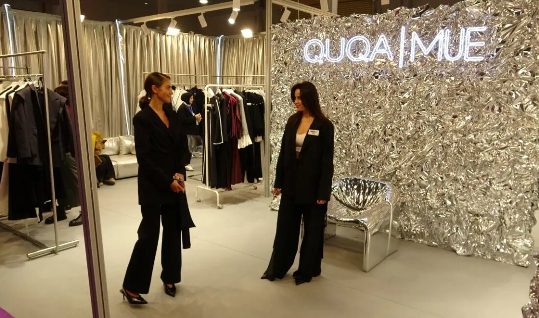 İstanbul Fashion Connection Fuarı'nda moda dünyası bir araya geldi. Tasarımcılar,