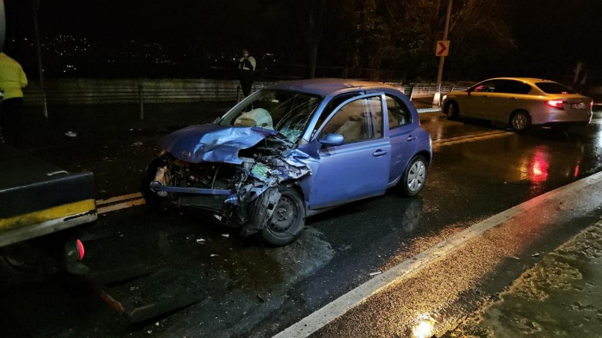 İstanbul Sarıyer'de yağmurlu havada meydana gelen feci trafik kazası, sürücülerin