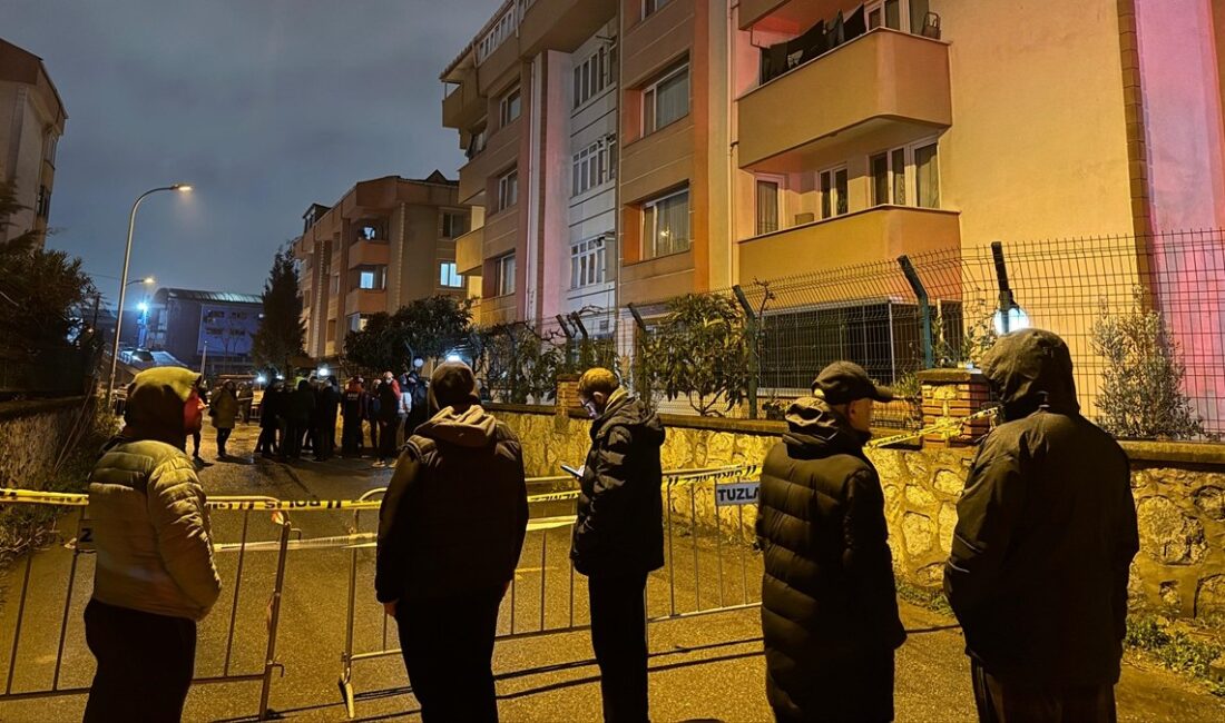 İstanbul Tuzla'da  duvarlarında kabarma ve çatlaklar oluşan 4 katlı