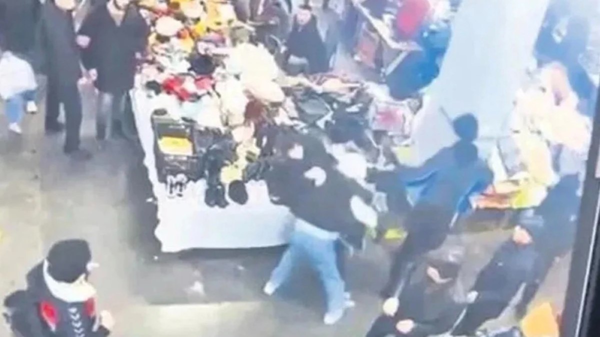 İstanbul'da 15 yaşındaki Mattia Ahmet Minguzzi, bıçaklı saldırı sonucu hayatını