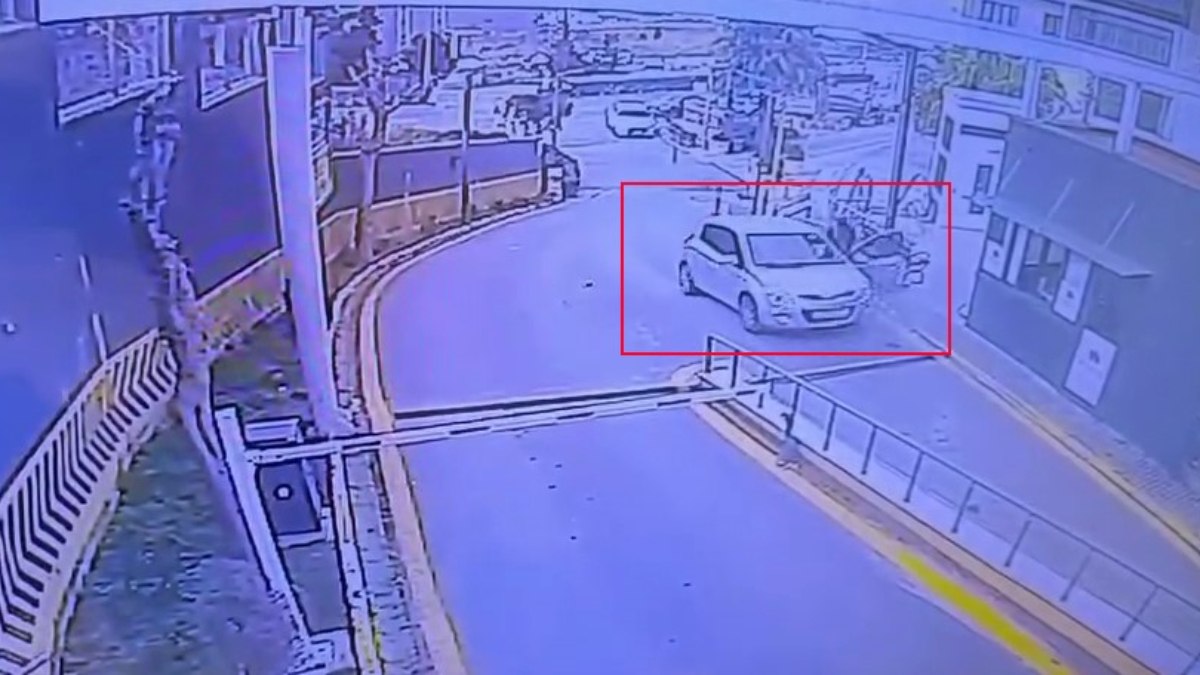 İstanbul'da, el freni unutulan bir aracın duvara çarpması sonucu meydana