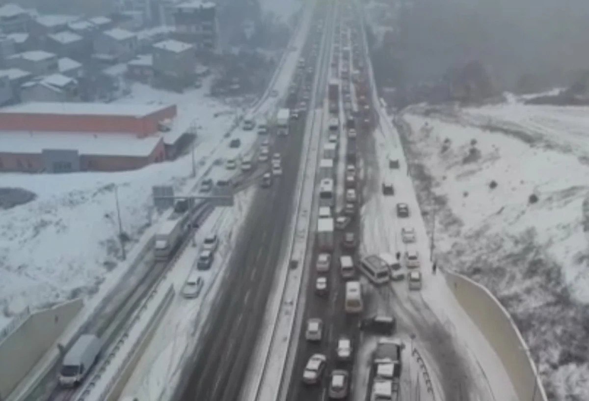 İstanbul’da Kar Yağışı Başladı
