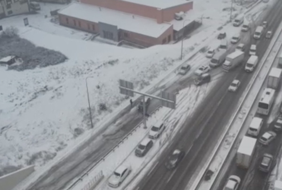 İstanbul'da Kar Yağışı Başladı