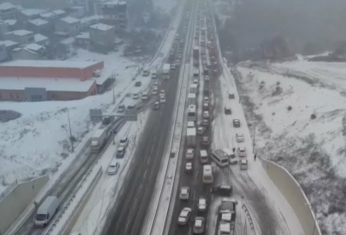 İstanbul'da Kar Yağışı Etkili Oldu