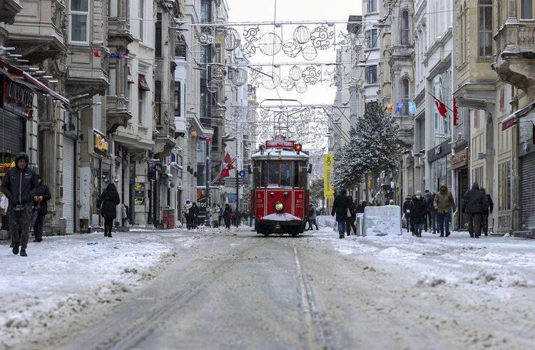 İstanbul'da Kar Yağışı ve Soğuk Hava Uyarısı