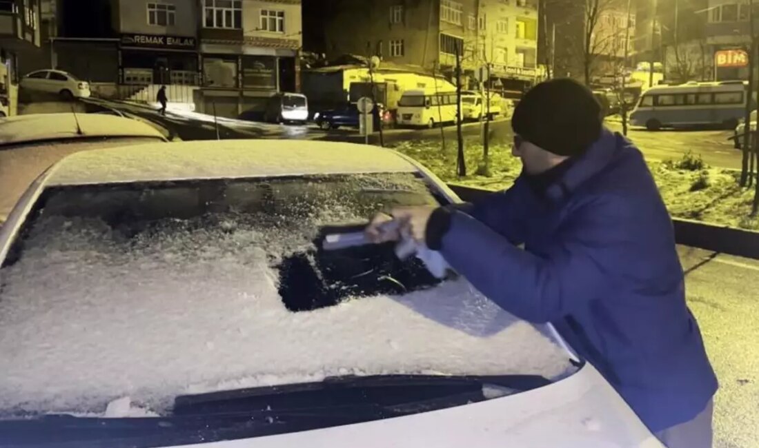 İstanbul'da kar yağışı ve zorlu hava koşulları, şehrin günlük yaşamını