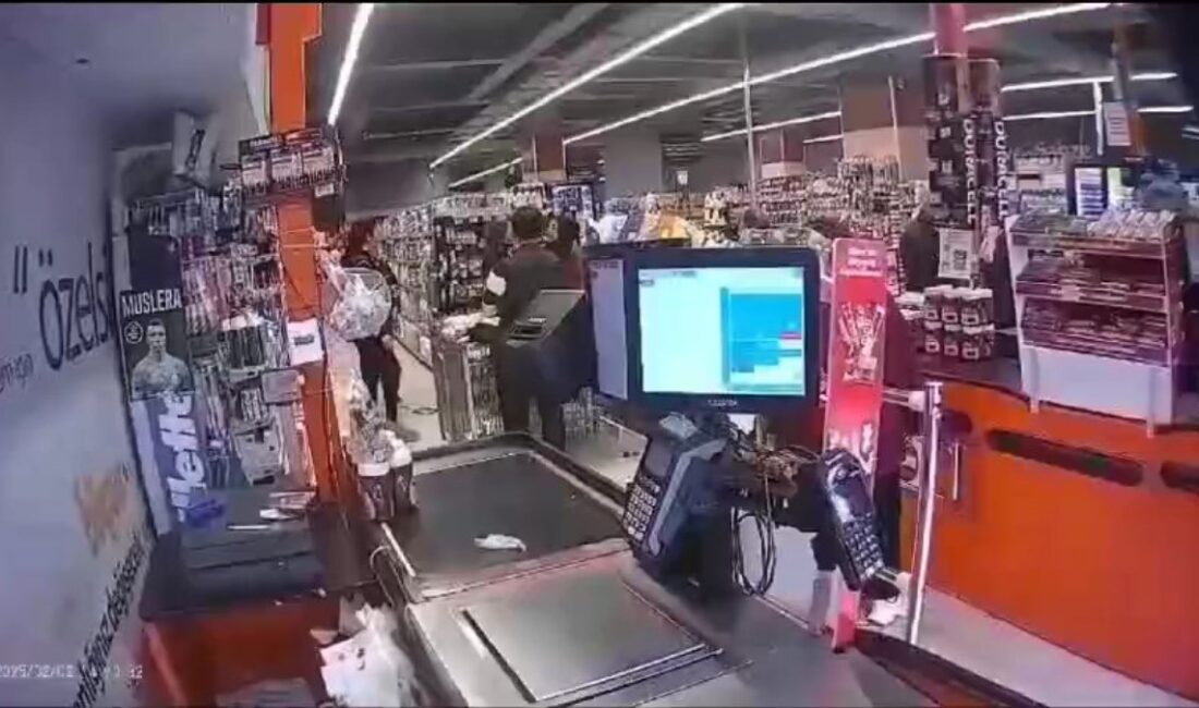 İstanbul'da bir markette yaşanan gerginlik, kadın çalışanının işten çıkarılmasıyla doruk