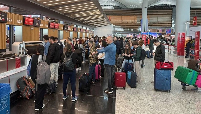 İstanbul'da soğuk hava ve kar yağışı uyarısı! Hava durumu raporları,