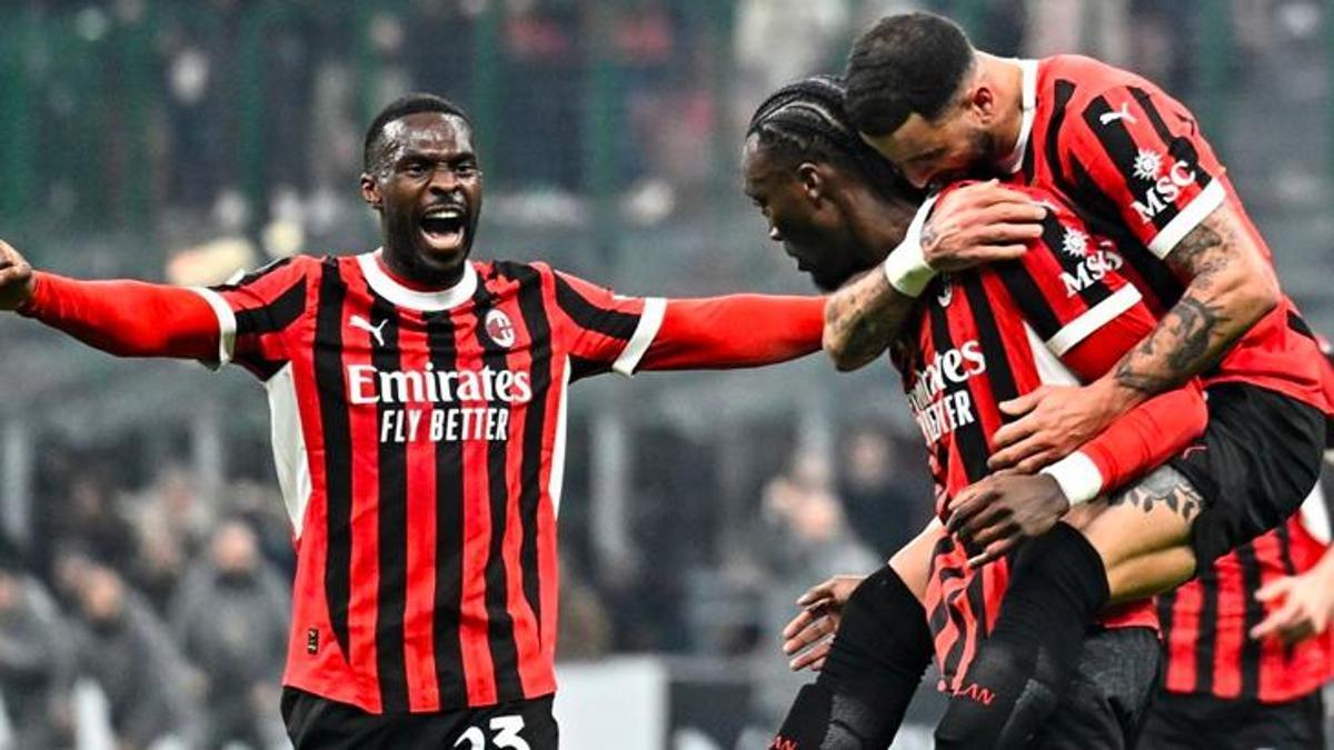 İtalya Kupası Çeyrek Finali'nde Milan, Roma'yı 3-1 mağlup ederek yarı