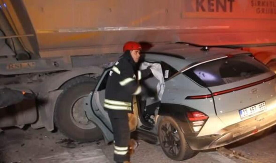 İzmir-Ankara D300 Karayolu'nda meydana gelen feci kazada, 1 kişi hayatını