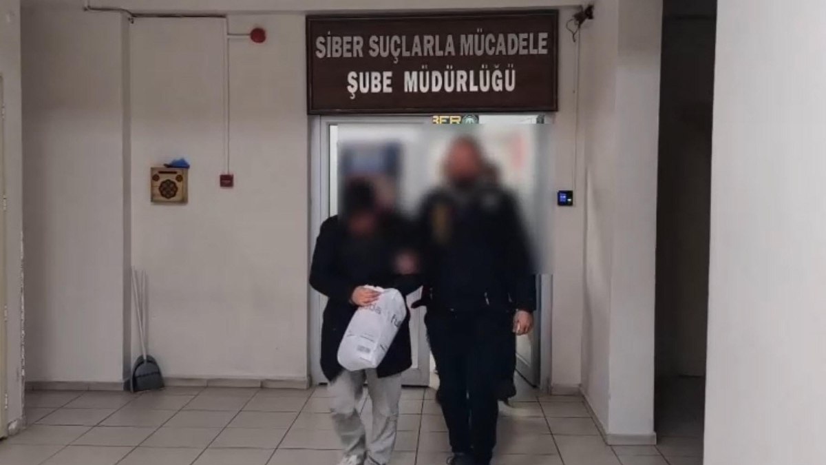 İzmir'de gerçekleştirilen yasa dışı bahis operasyonunda 30 kişi gözaltına alındı.