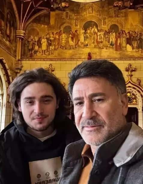 İzzet Yıldızhan'ın Oğlu ile Galler Ziyareti