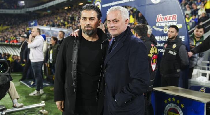 Fenerbahçe nin tekkik yönerici jose mourinho oğlu oynadiKlari Midtjylland Maçınin