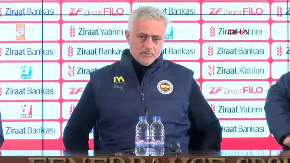 Jose Mourinho, Fenerbahçe'nin Türkiye Kupası performansını değerlendiriyor. Takımın stratejileri, oyuncu