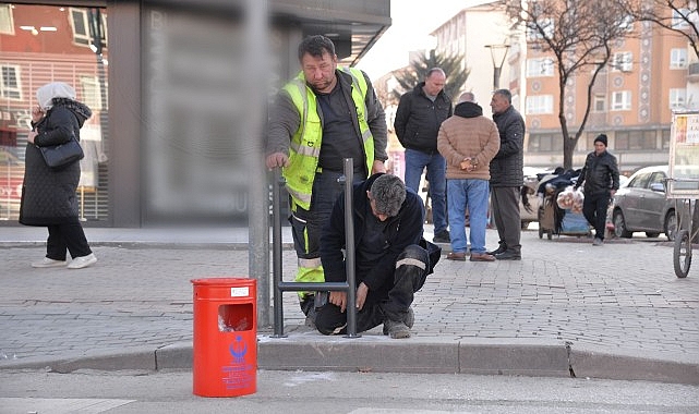 Kahramankazan'da yeni çöp kovalarının kurulmasıyla birlikte, çevre temizliği ve atık