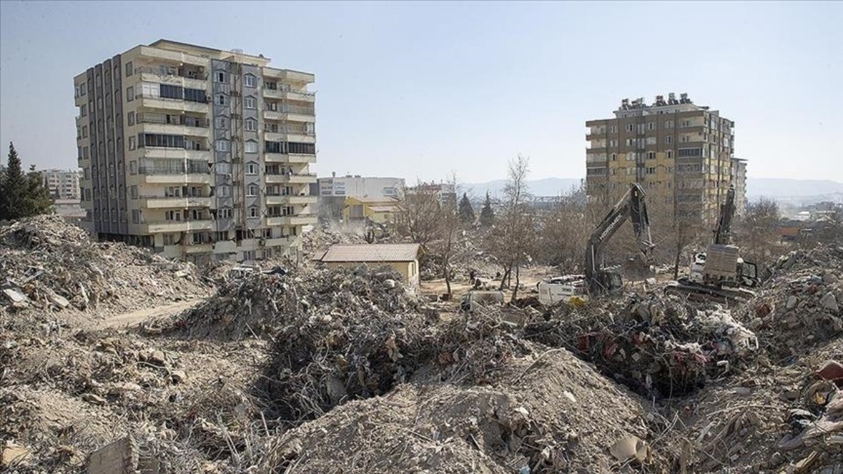 Kahramanmaraş'ta depremde yıkılan 18 blokta 1480 kişinin can verdiği Ebrar