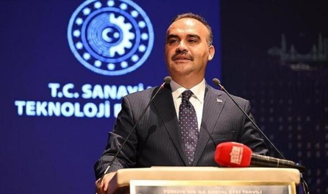 Kahramanmaraş'ta meydana gelen deprem sonrası yeniden yapılanma çalışmaları hız kazanıyor.