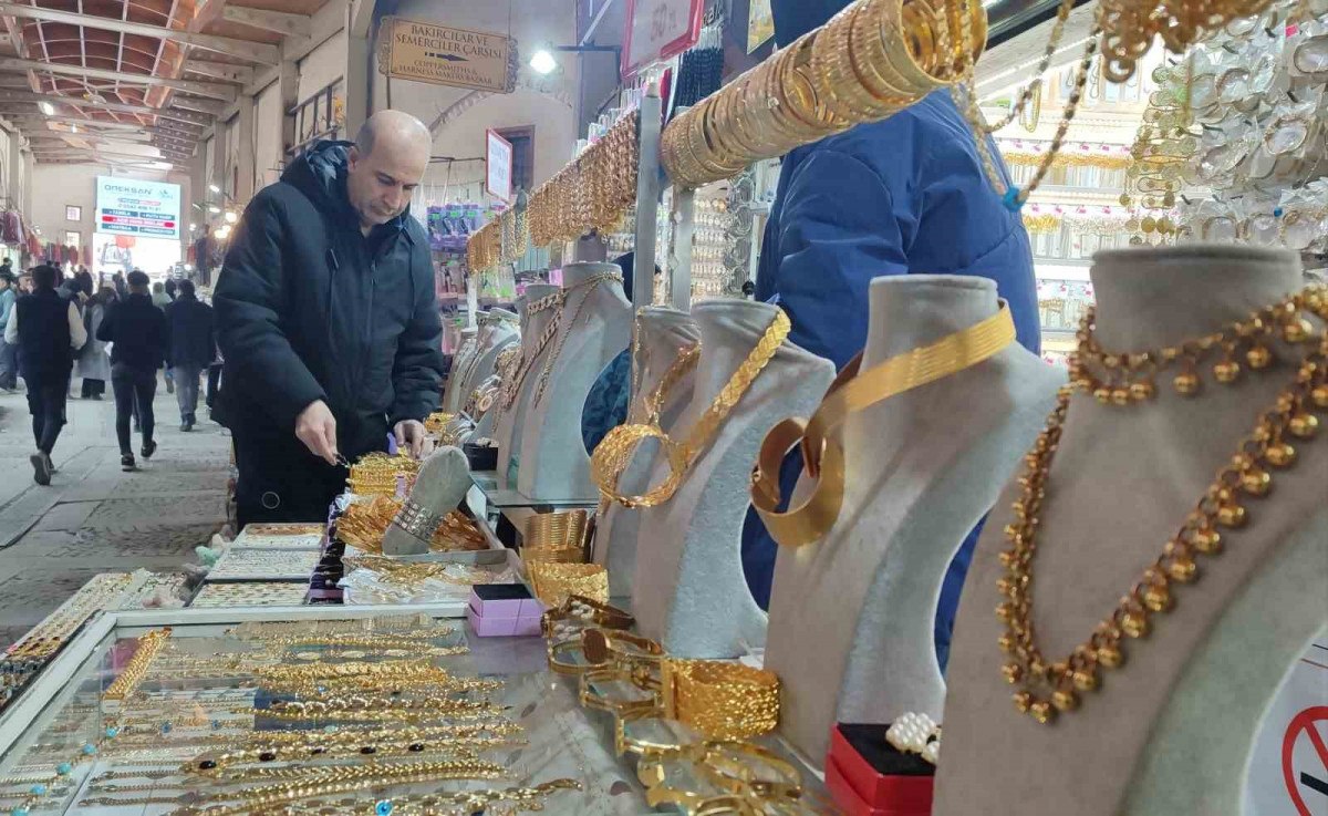 Kahramanmaraş'ta Düğünlerde İmitasyon Altın Tercihi Artıyor