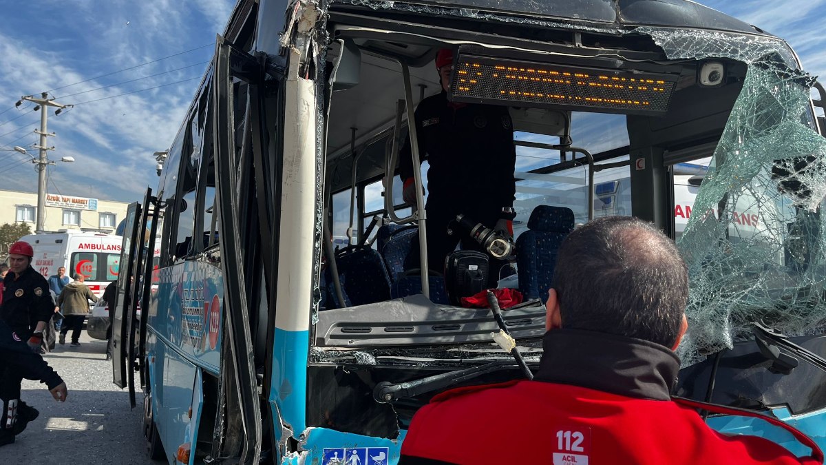 Kahramanmaraş'ta meydana gelen kamyon devrilmesi sonucu 9 kişi yaralandı. Olayın