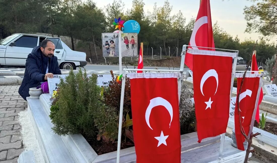 Kahramanmaraş'taki depremde ailesini kaybeden Emre Bozkurt'un acı hikayesini keşfedin. Yaşadığı