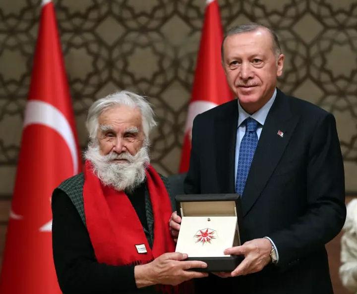 Etem Çalışkan Kimdir?