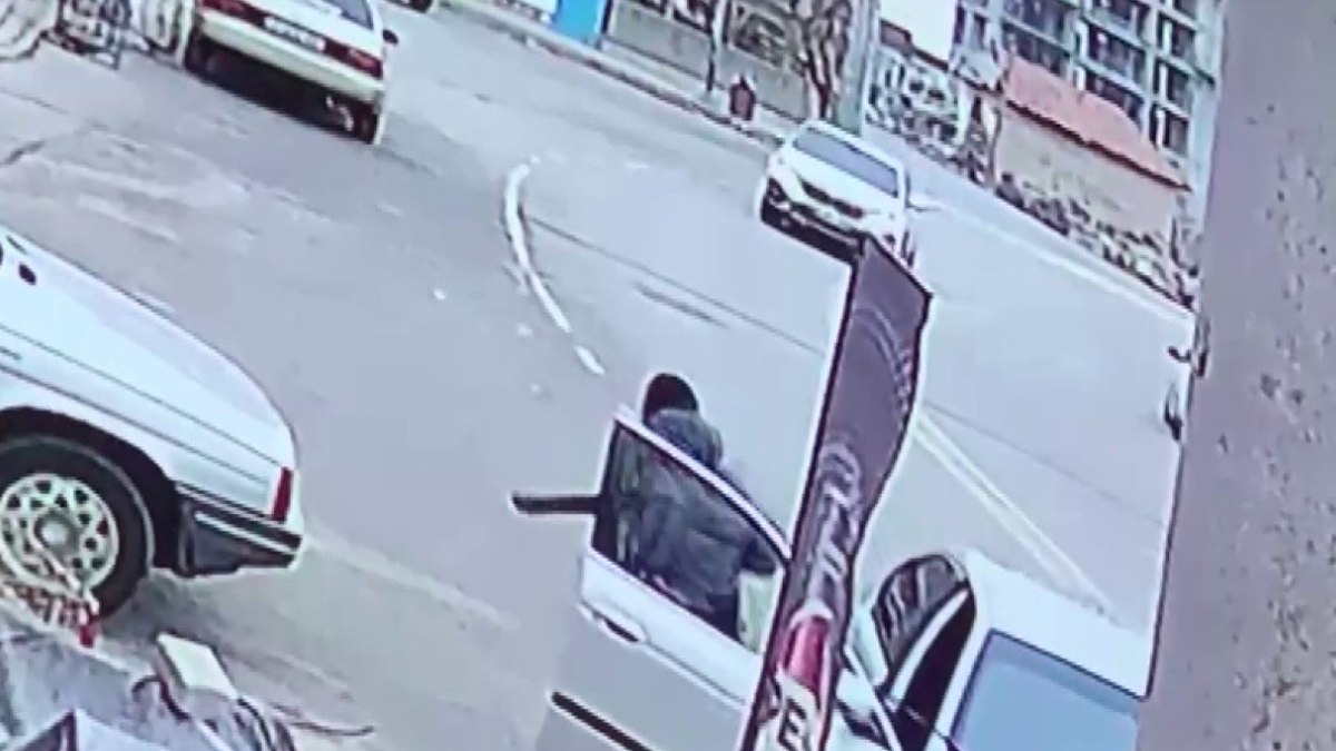 Karaman'da meydana gelen silahlı çatışmada 1 kişi yaralandı. Olayın detayları