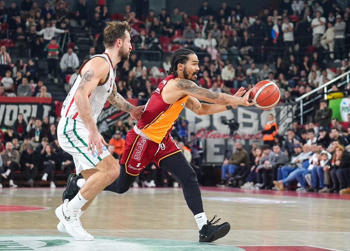 Karşıyaka, Türkiye Kupası Çeyrek Finalinde Galatasaray'a Yenildi