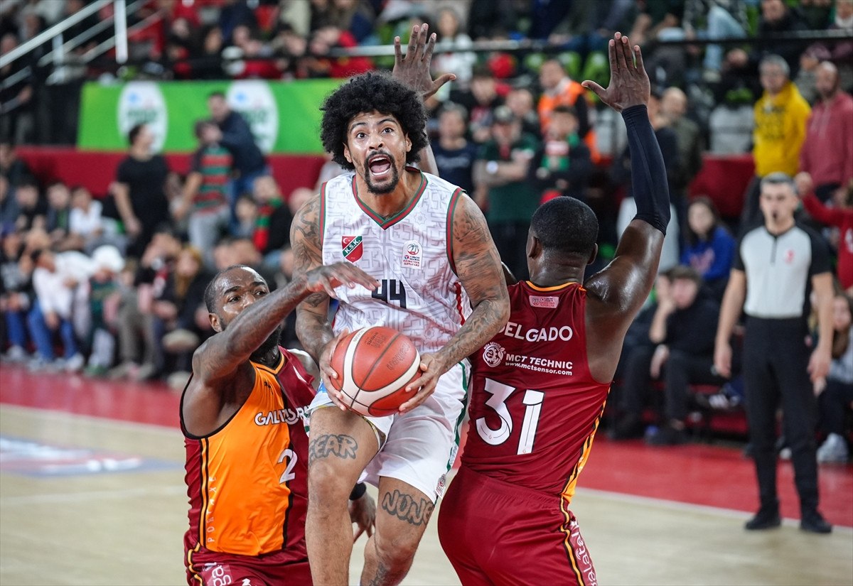 Karşıyaka, Türkiye Kupası Çeyrek Finalinde Galatasaray'a Yenildi
