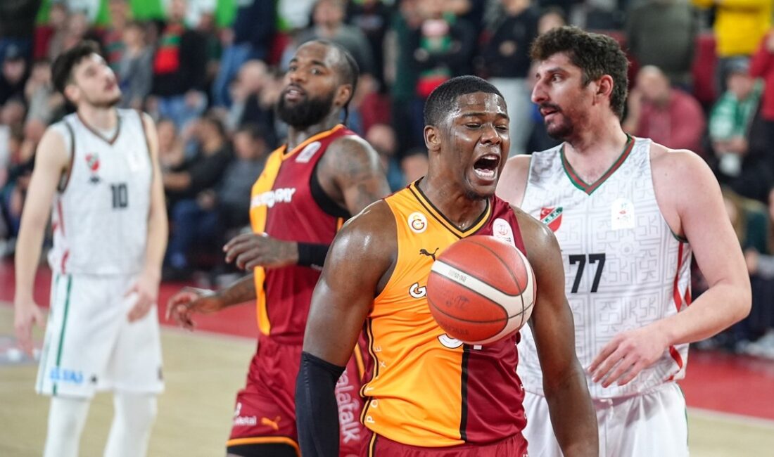 Karşıyaka, Türkiye Kupası çeyrek finalinde Galatasaray'a karşı mücadele etti. Maçın