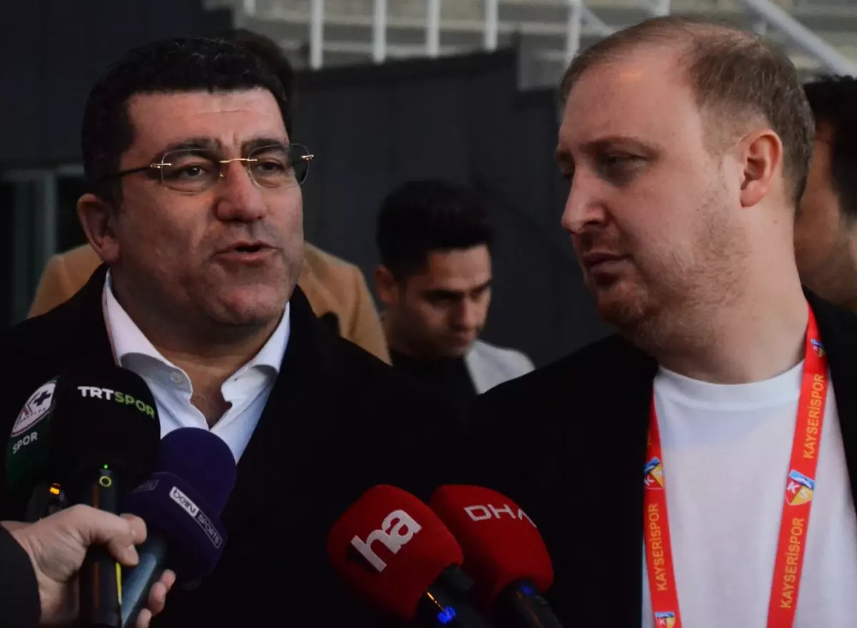Kayserispor Başkanı Nurettin Açıkalın ve Başkan Yardımcısı Rıza Erkut Yurdemi,