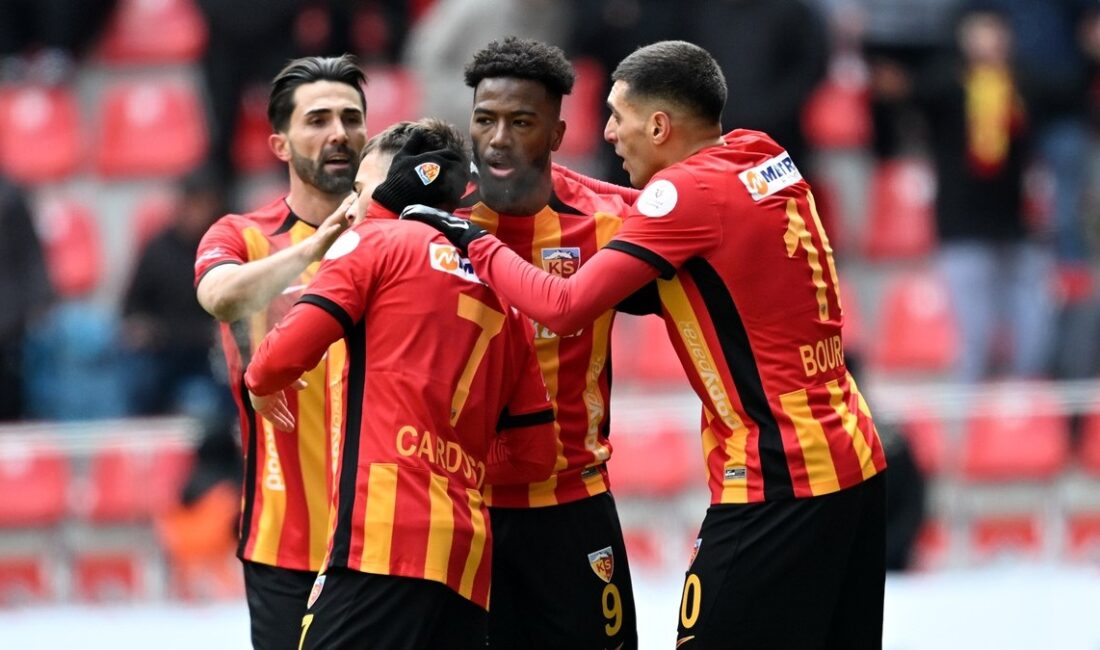 Kayserispor, Harika Lig'in 25. haftasında evinde Göztepe'yi 1-0'lık skorla mağlup
