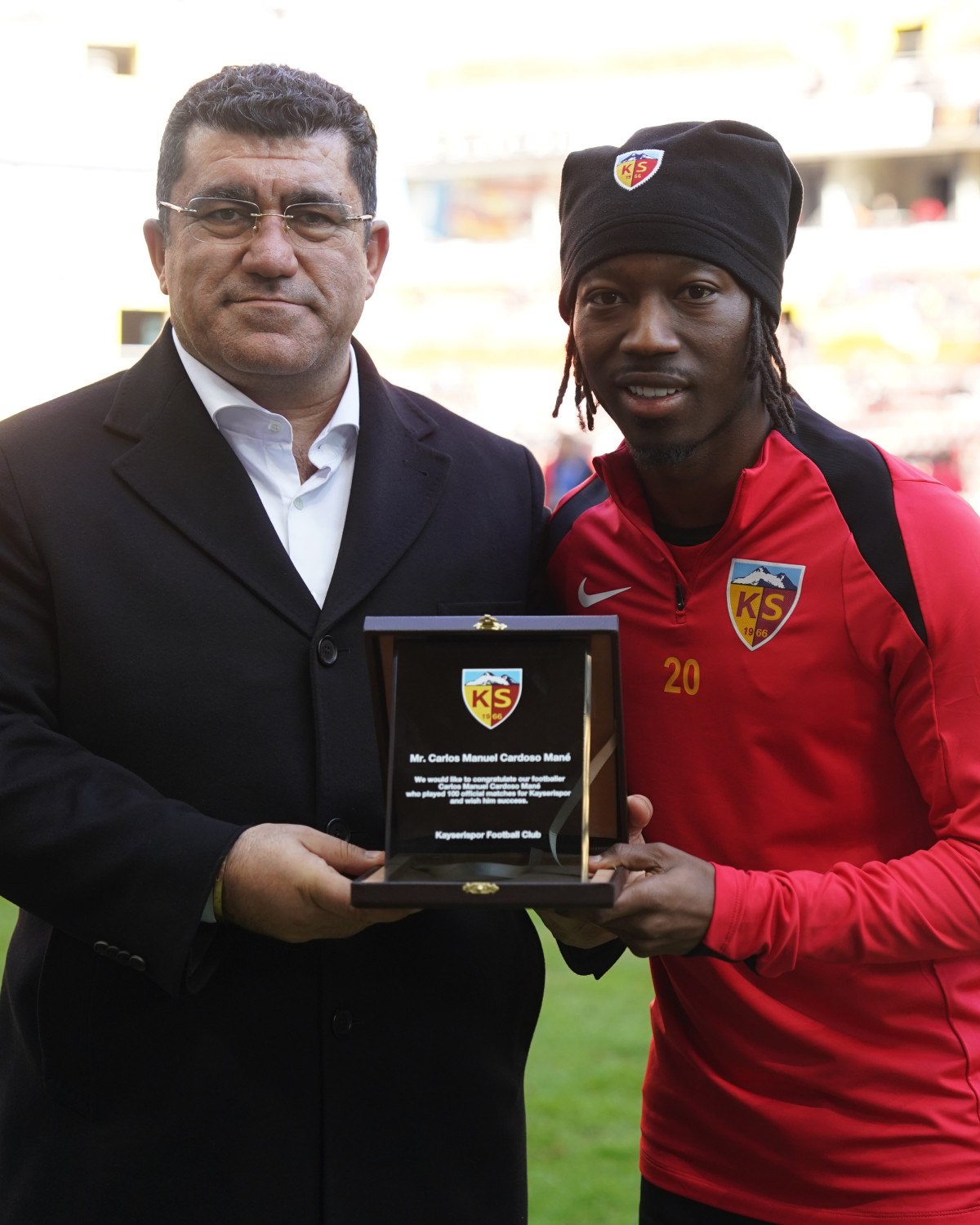Kayserispor'da 100. Maç Coşkusu: Carlos Mane ve Hasan Ali Kaldırım