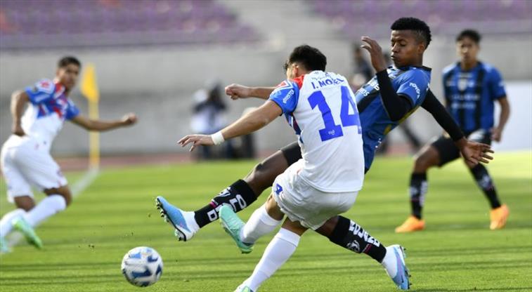 Keny Arroyo Premier League E Gelmeliy