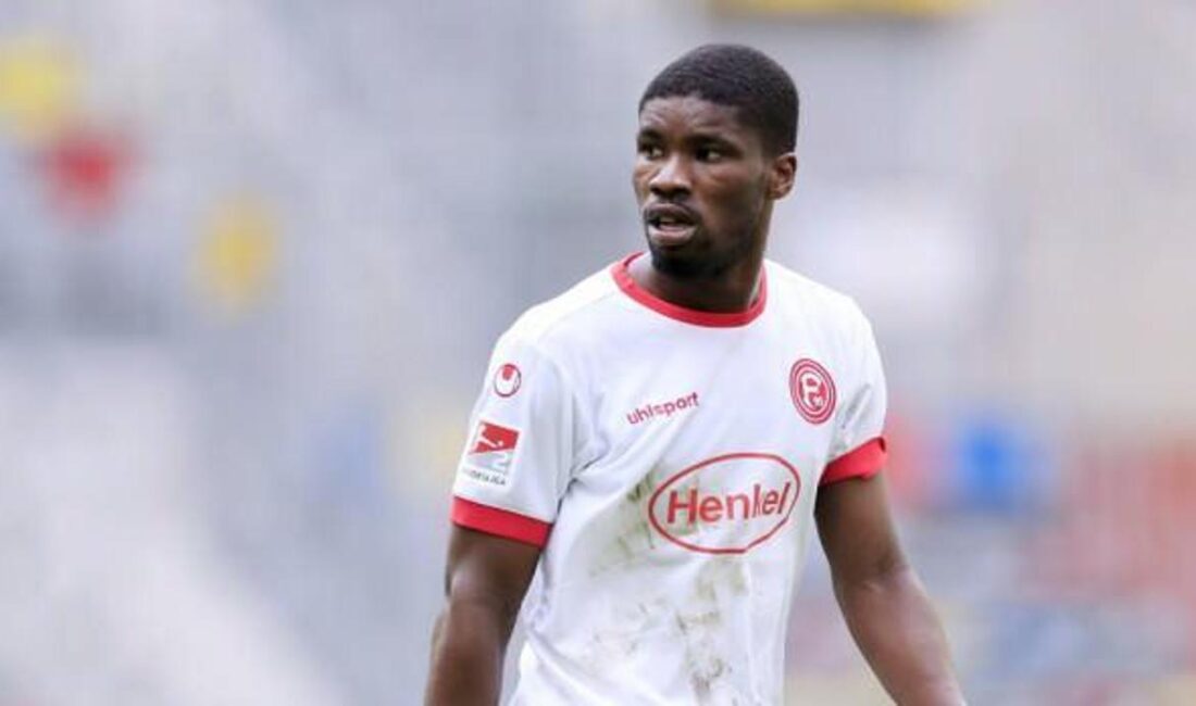 Kevin Danso, Tottenham ile anlaştı ve Premier Lig'e transfer oldu.