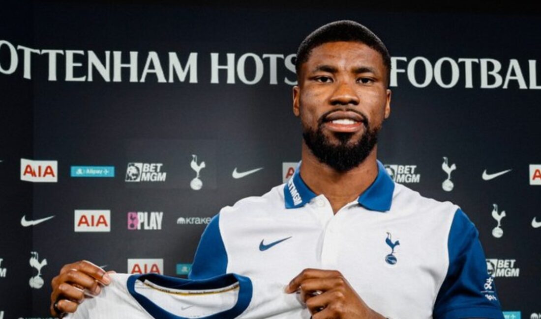 Kevin Danso'nun Tottenham'a transferi resmi olarak tamamlandı. Genç savunmacı, Premier