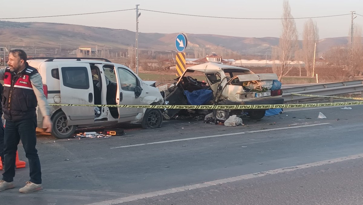 Kırıkkale-Çorum Kara Yolunda Feci Kaza