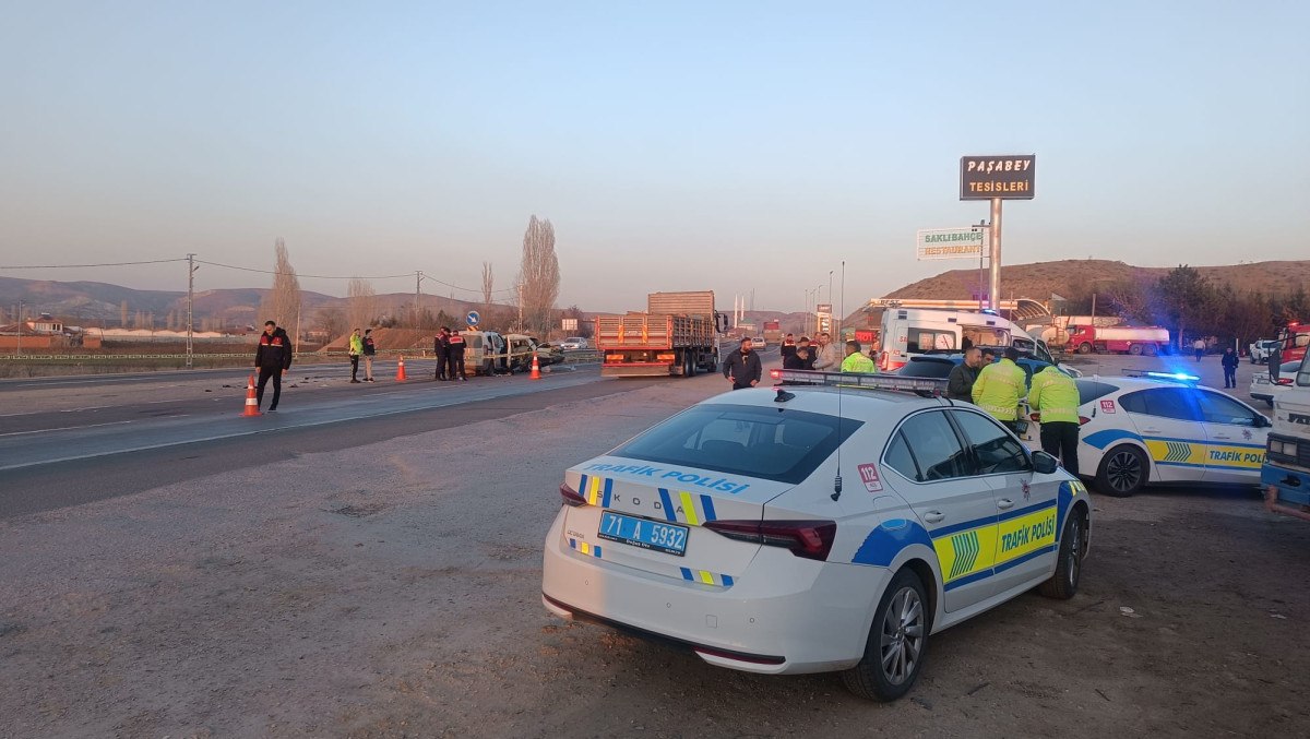 Kırıkkale-Çorum Kara Yolunda Feci Trafik Kazası